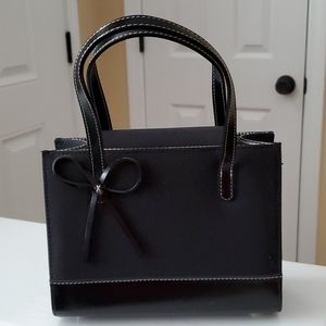 🎉 Black handbag